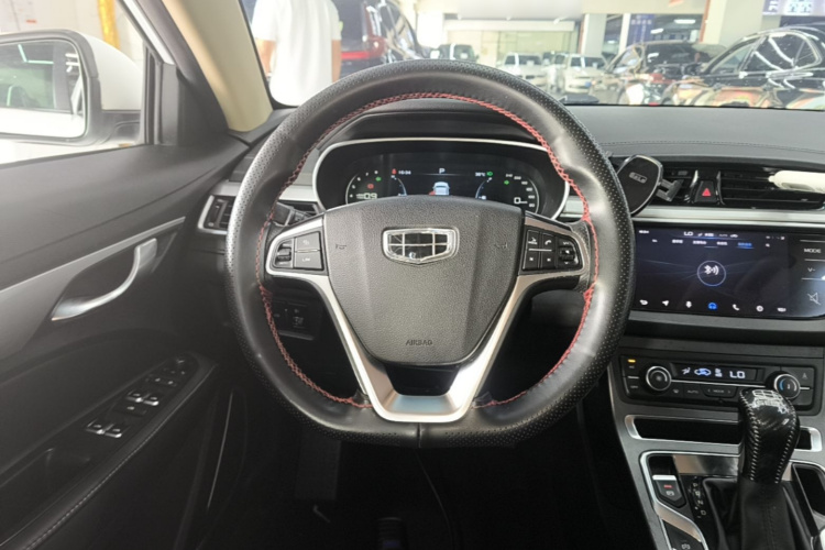 GEELY Emgrand 2019 car image #15