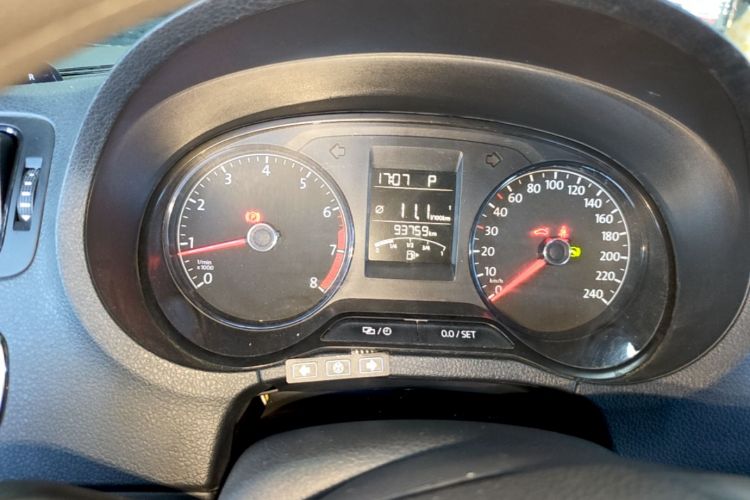 Volkswagen Polo 2017 car image #12