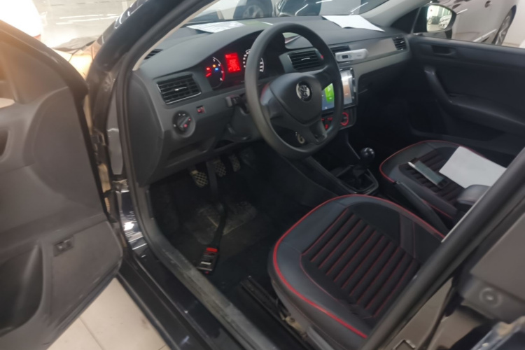 Volkswagen Santana 2018 car image #12