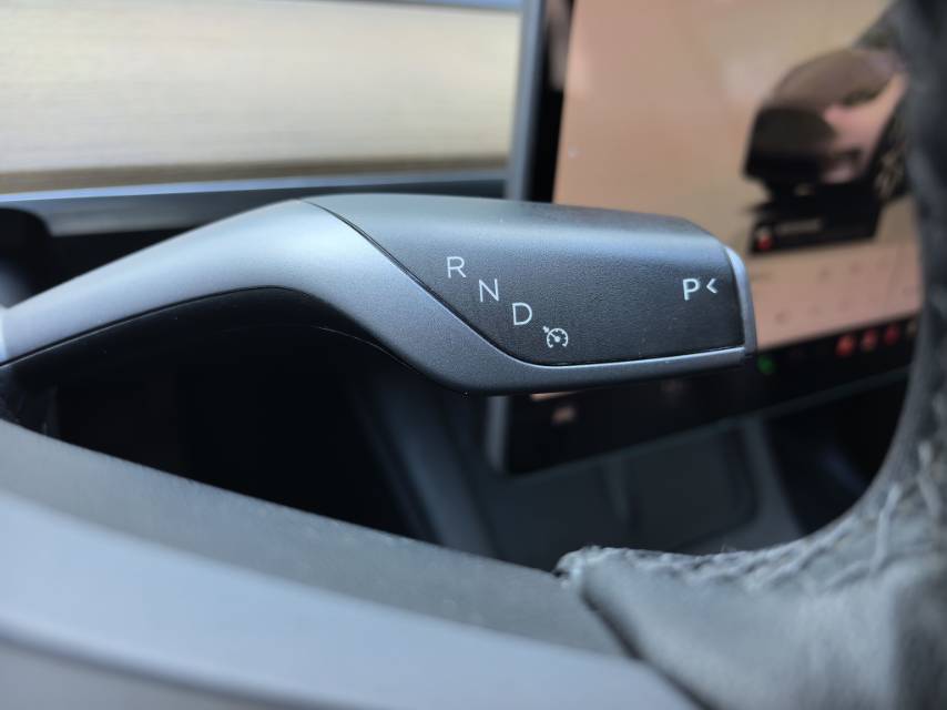 Tesla Model Y 2022 car image #5