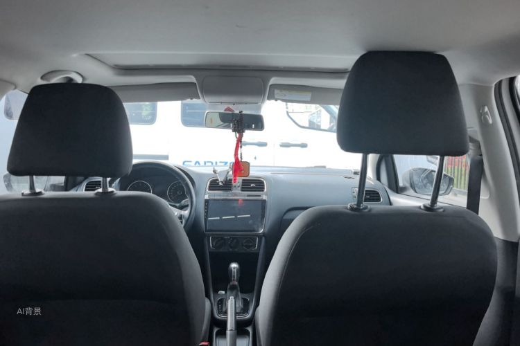 Volkswagen Polo 2016 car image #20