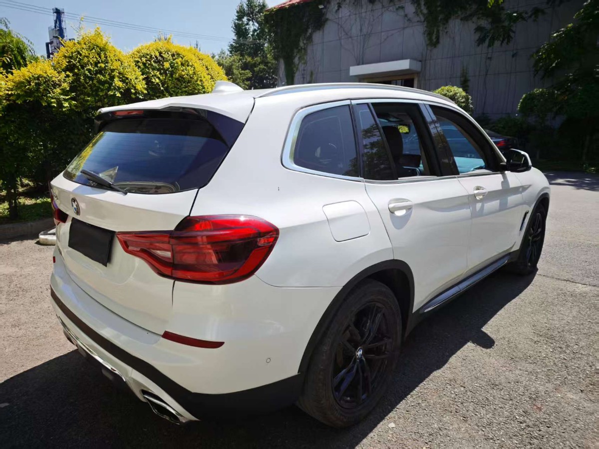 BMW X3 2019 car image #2