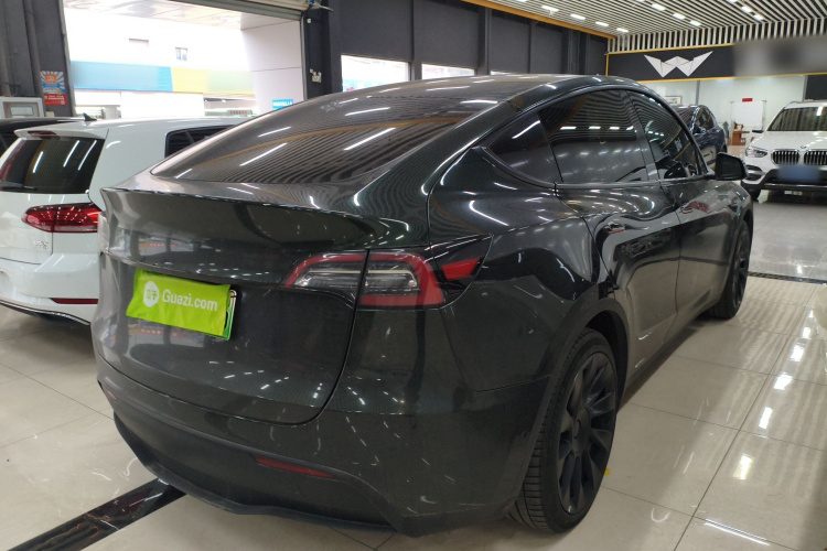 Tesla Model Y 2023 #7 Tesla Model Y 2023 car image #7