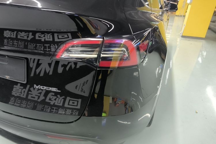 Tesla Model Y 2022 #3 Tesla Model Y 2022 car image #3