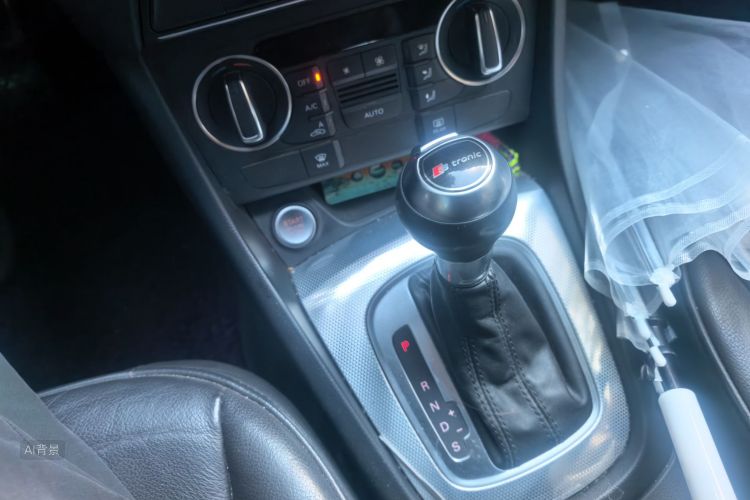 Audi Q3 2017 #16 Audi Q3 2017 car image #16