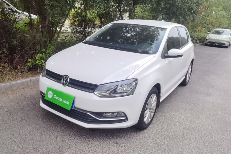 Volkswagen Polo 2016 car image #2