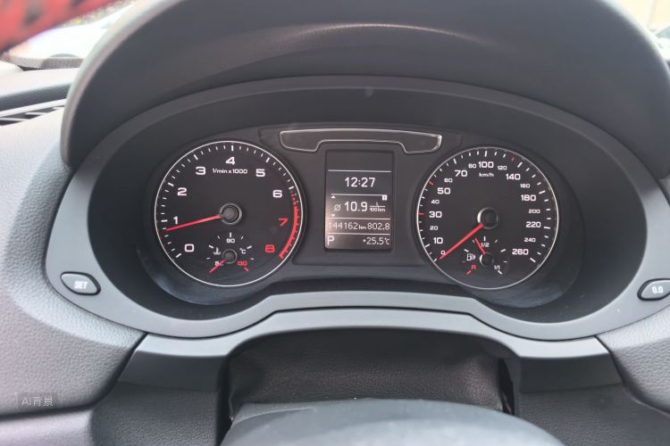 Audi Q3 2018 #14 Audi Q3 2018 car image #14