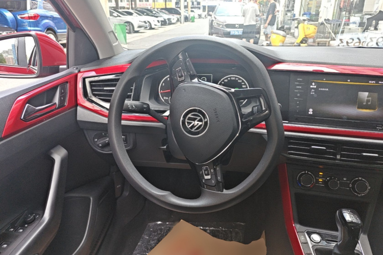 Volkswagen Polo 2021 car image #28