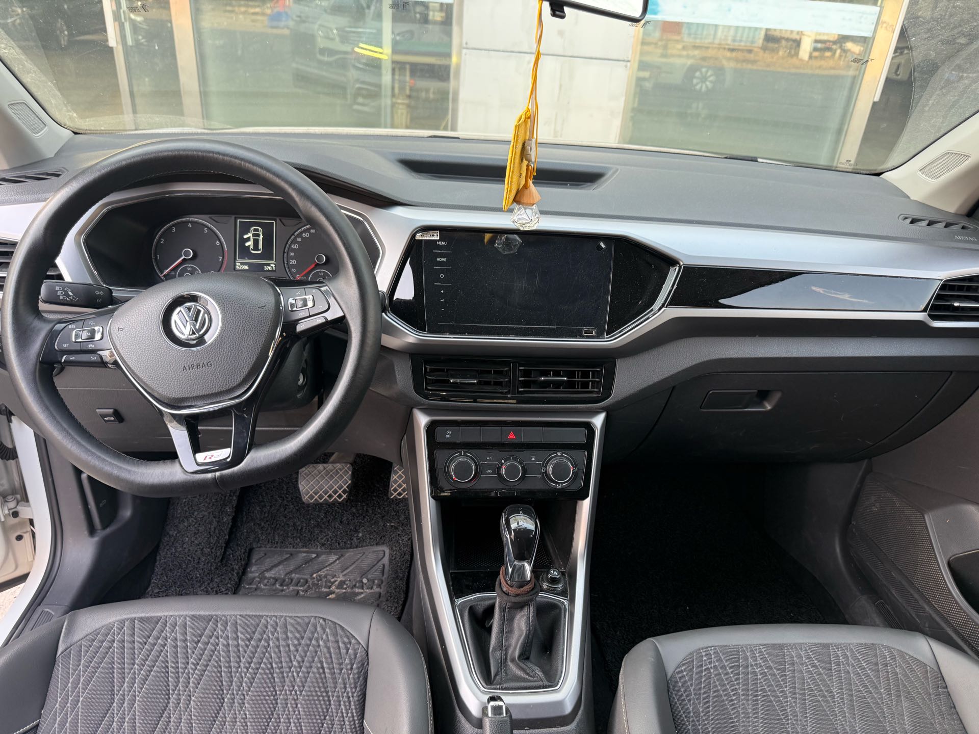 Volkswagen T-Cross 2020 #9 Volkswagen T-Cross 2020 immagine di auto #9