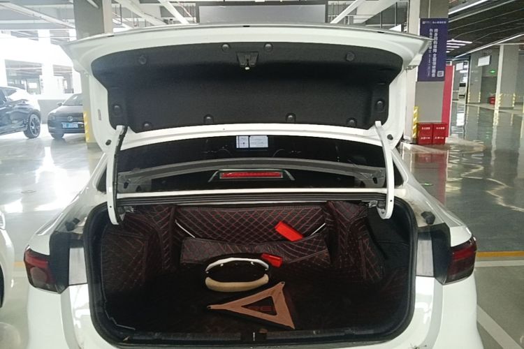 GEELY Emgrand 2025 #21 GEELY Emgrand 2025 car image #21