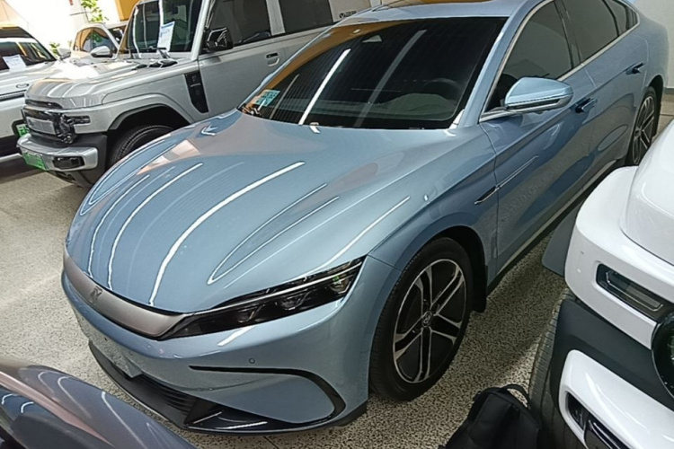 BYD Han 2023 car image #2