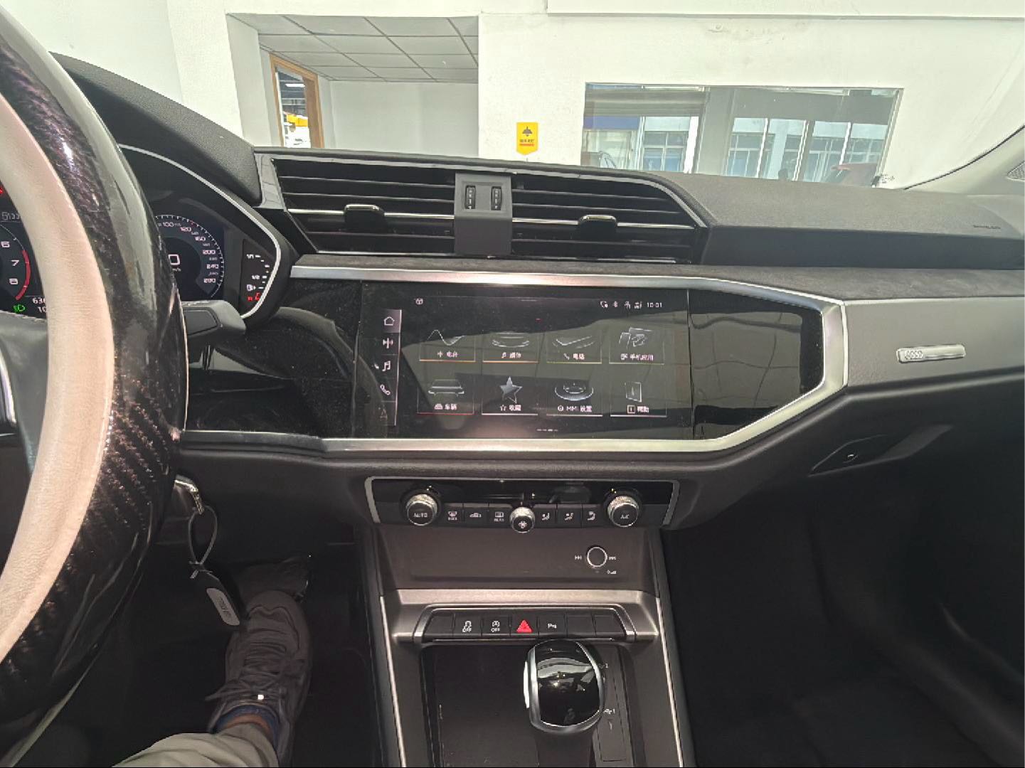 Audi Q3 2022 #10 Audi Q3 2022 изображение автомобиля #10
