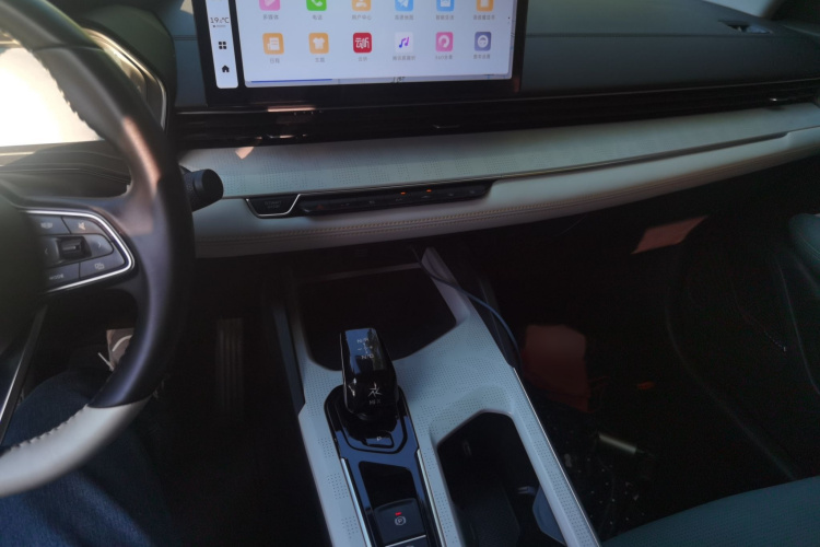 GEELY Emgrand L HiP 2022 car image #17