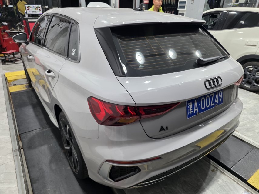 2023 изображение автомобиля #5