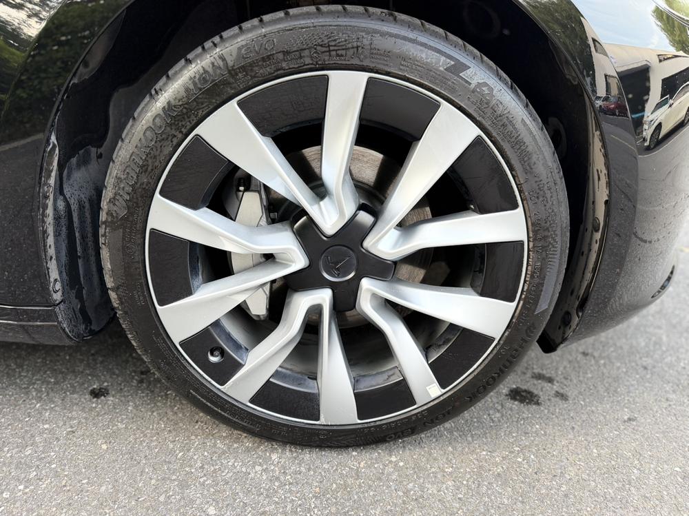 Tesla Model 3 2025 car image #9