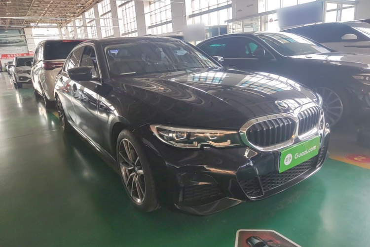 BMW 3 Series 2021 #4 BMW 3 Series 2021 car image #4