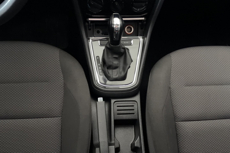 Volkswagen Bora 2020 car image #18