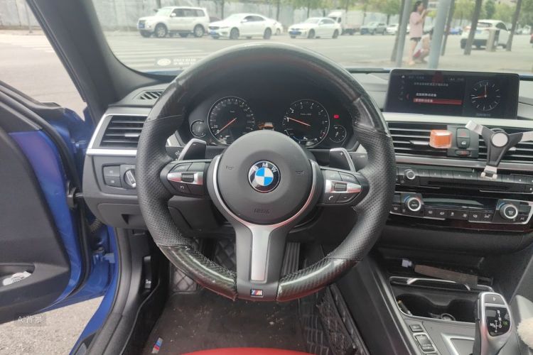 BMW 3 Series 2019 #12 BMW 3 Series 2019 car image #12