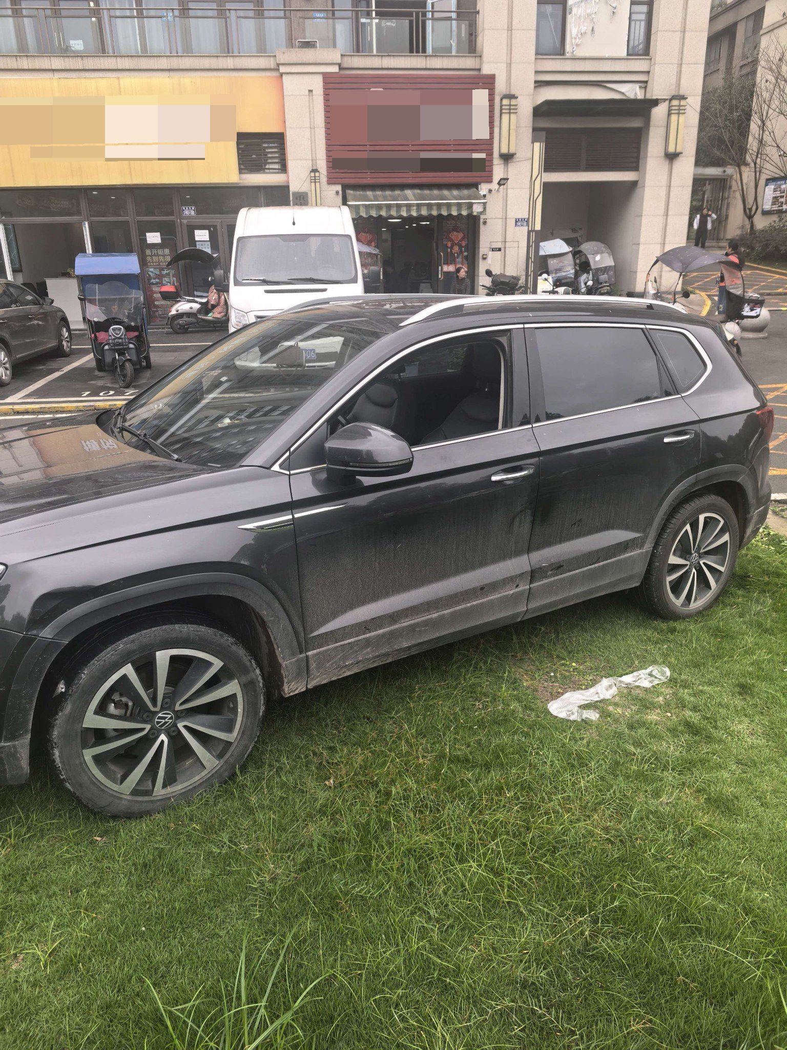 2023 car image #4