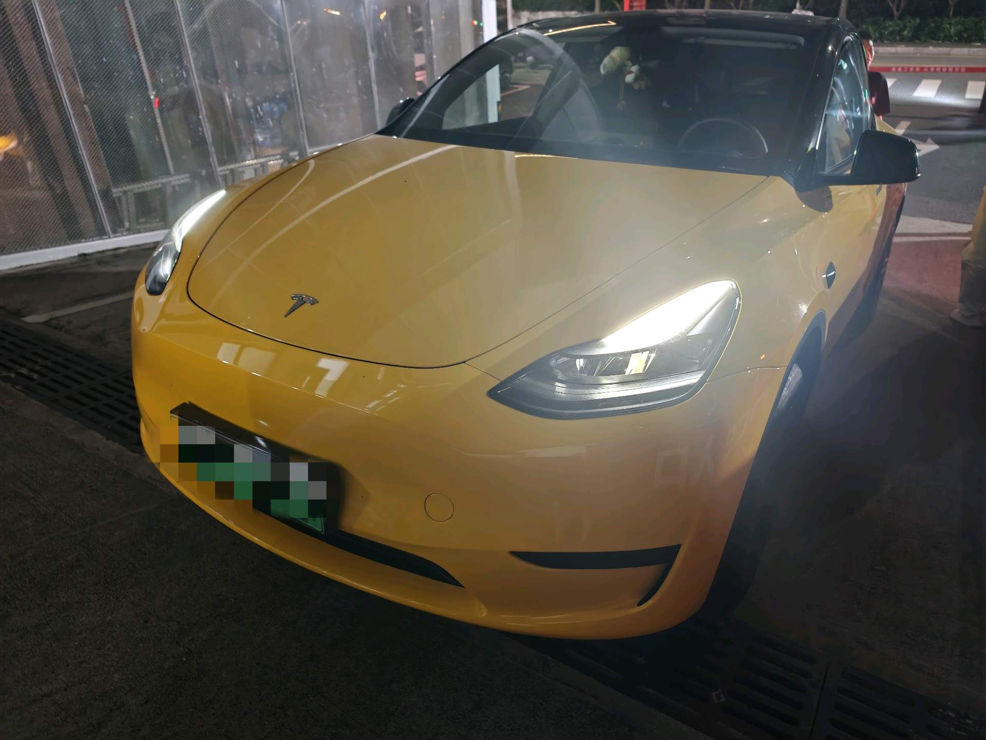 Tesla Model Y 2024 car image 