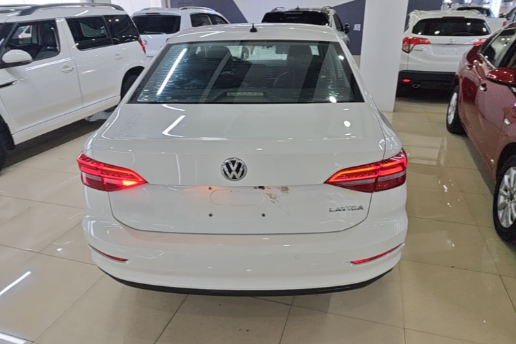 Volkswagen Lavida 2019 #6 Volkswagen Lavida 2019 car image #6