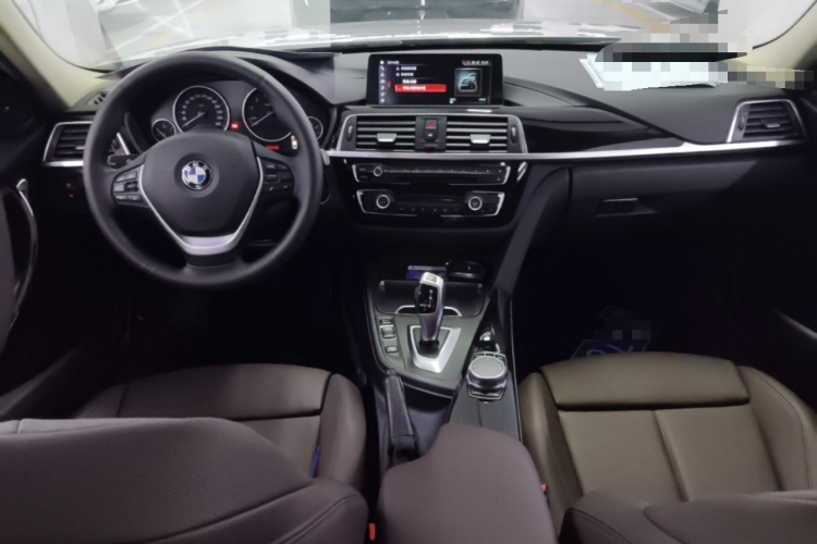 BMW 3 Series 2019 #10 BMW 3 Series 2019 immagine di auto #10