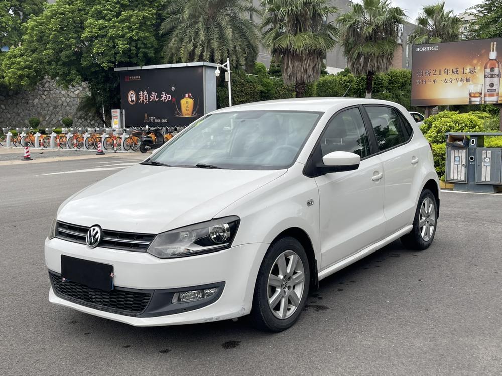 Volkswagen Polo 2013 Volkswagen Polo 2013 car image