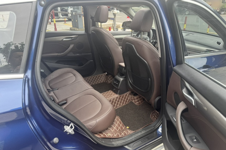 BMW X1 2018 #13 BMW X1 2018 immagine di auto #13