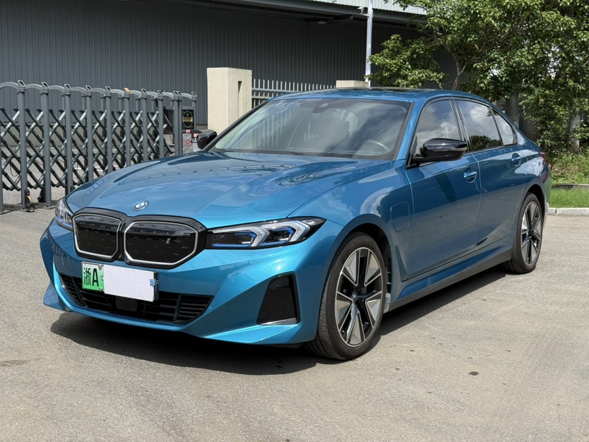 BMW i3 2023 car image 