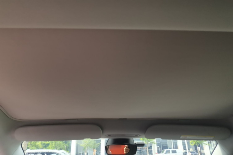 Tesla Model 3 2025 car image #18