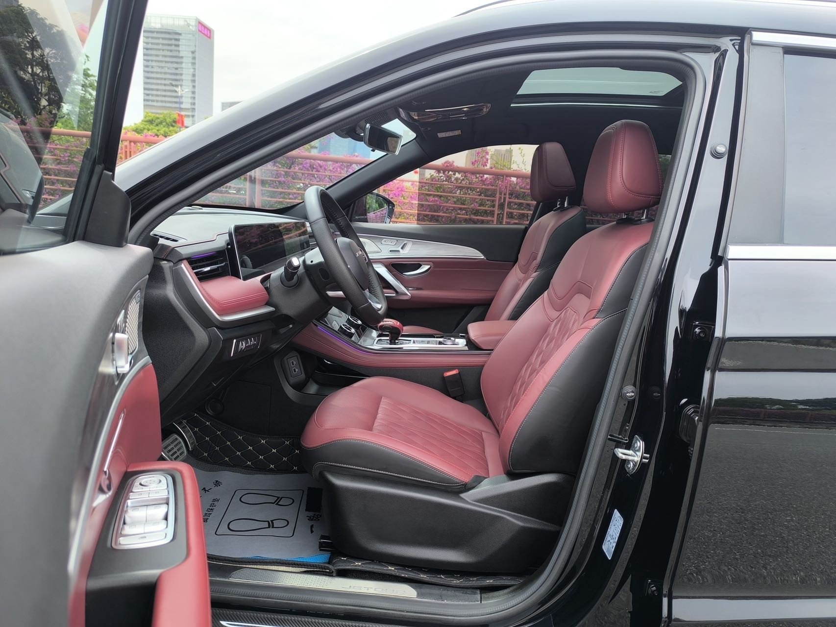 Jetour X70 PLUS 2023 #8 Jetour X70 PLUS 2023 car image #8