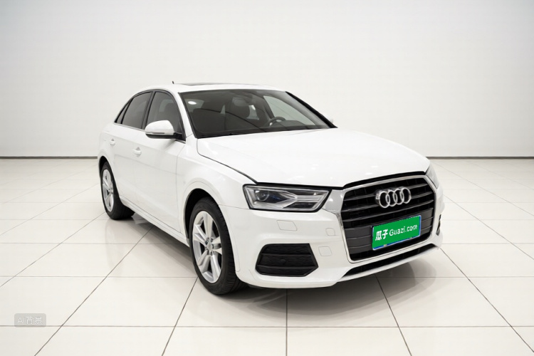 Audi Q3 2017 car image #4