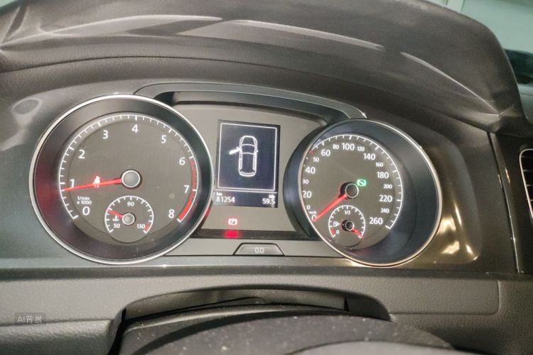 Volkswagen Golf 2019 car image #13