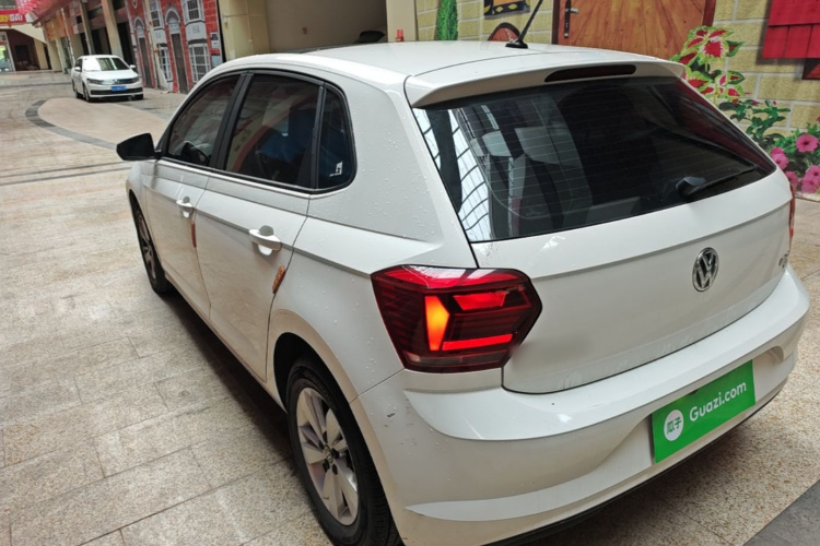 Volkswagen Polo 2020 car image #5
