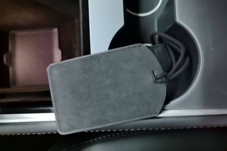Tesla Model 3 2023 car image #9