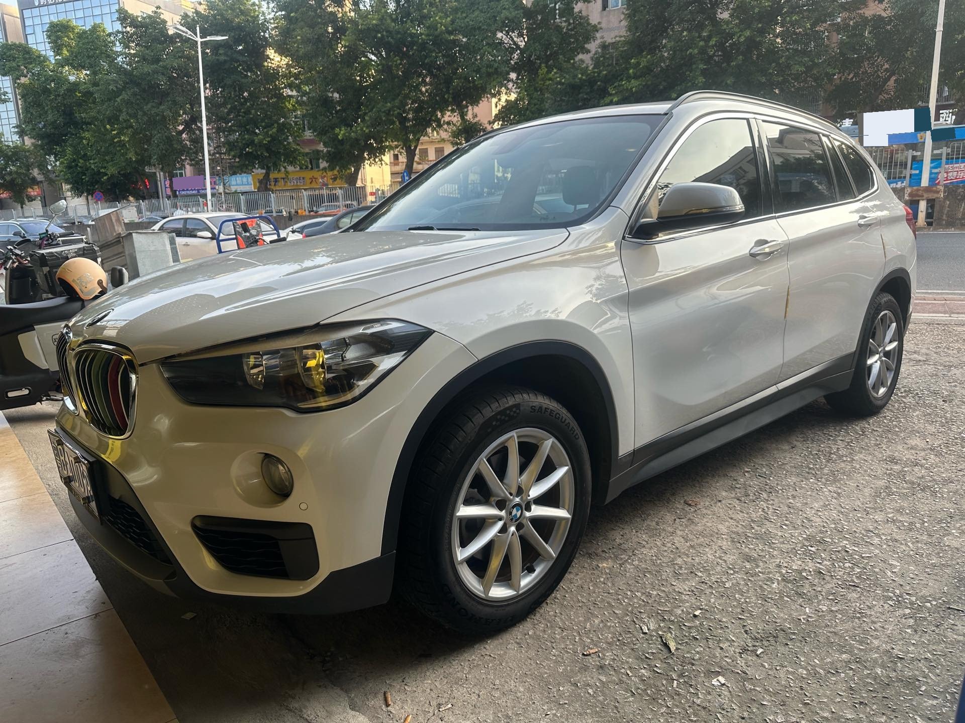 BMW X1 2018 BMW X1 2018 car image