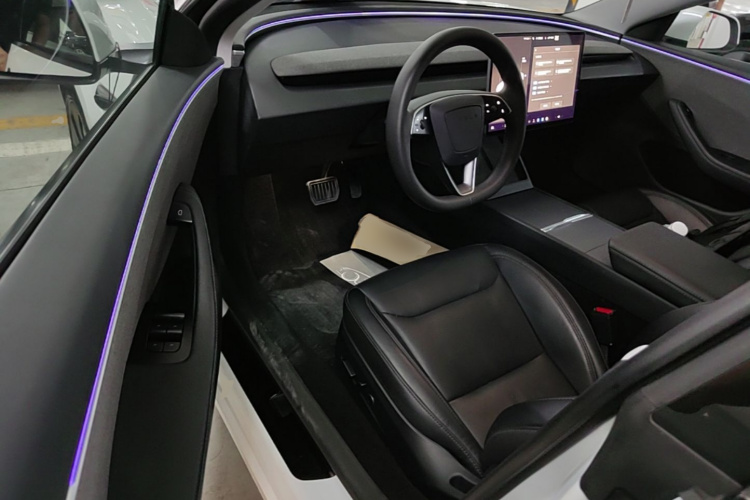 Tesla Model 3 2024 #16 Tesla Model 3 2024 car image #16