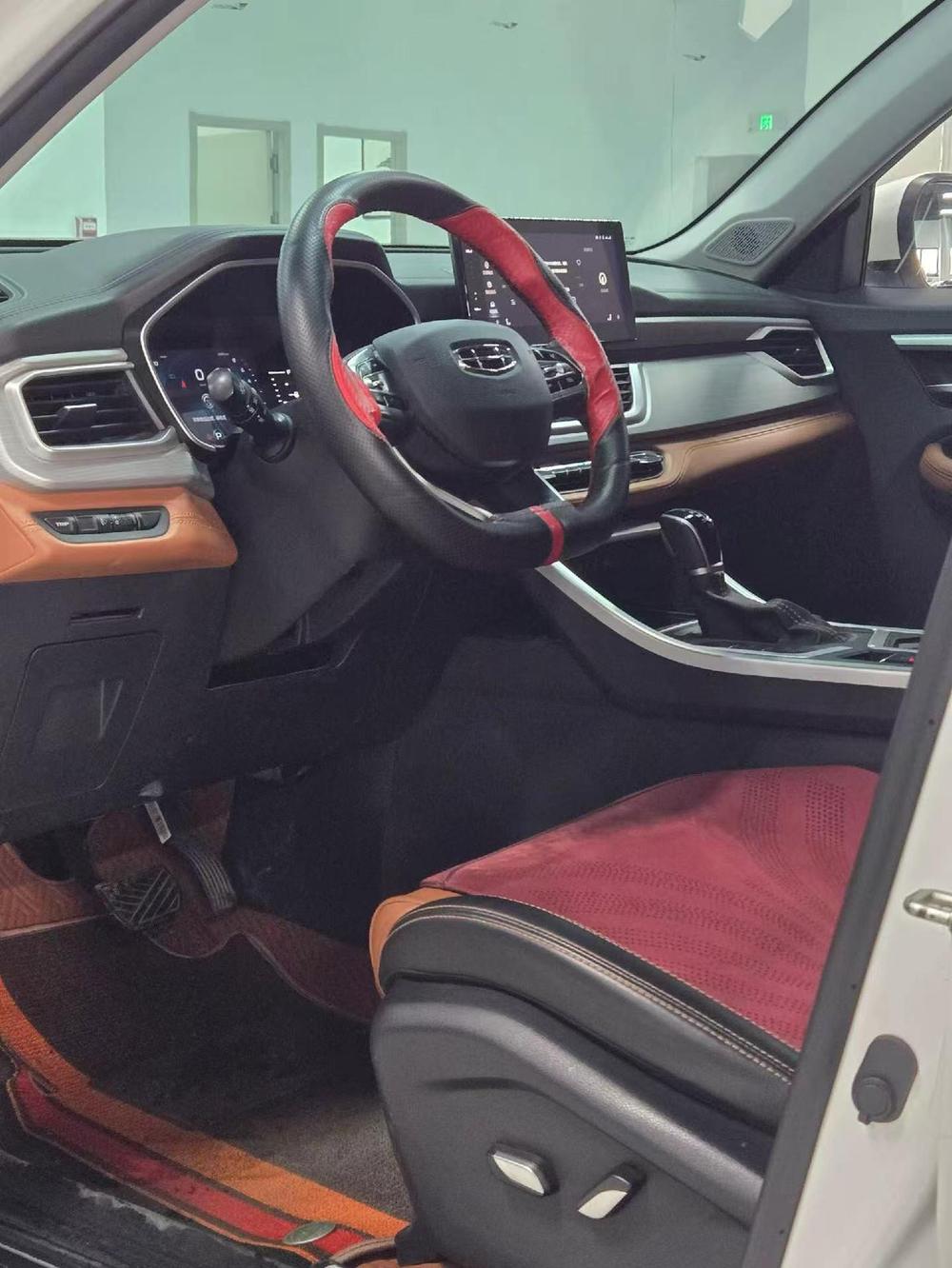 GEELY Vision X6 2021 immagine di auto #7