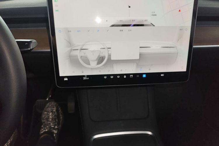 Tesla Model Y 2022 #13 Tesla Model Y 2022 car image #13