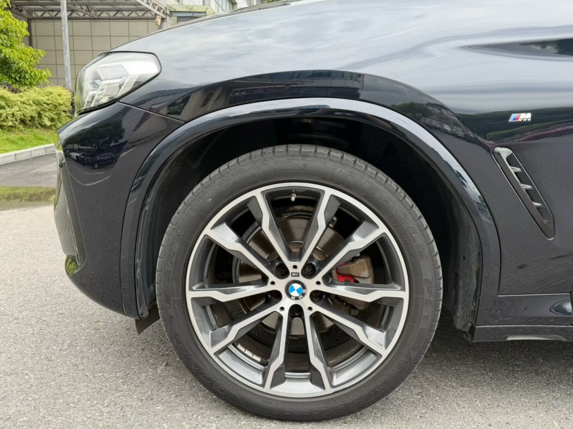 BMW X3 2022 car image #3