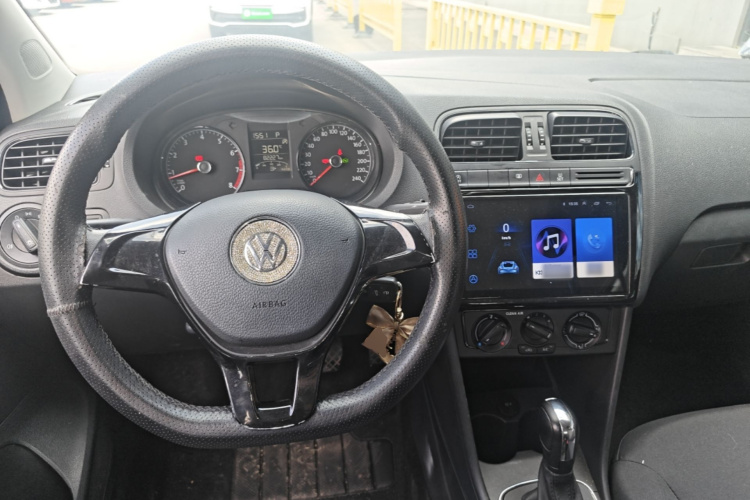 Volkswagen Polo 2019 #10 Volkswagen Polo 2019 car image #10