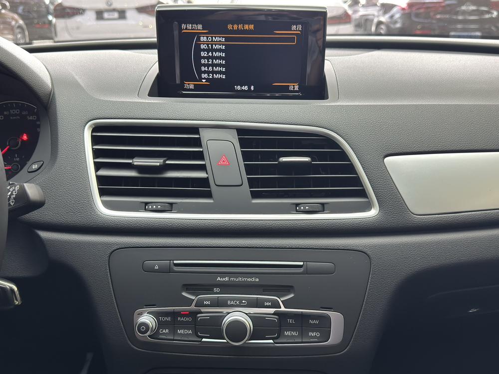 Audi Q3 2017 #14 Audi Q3 2017 car image #14