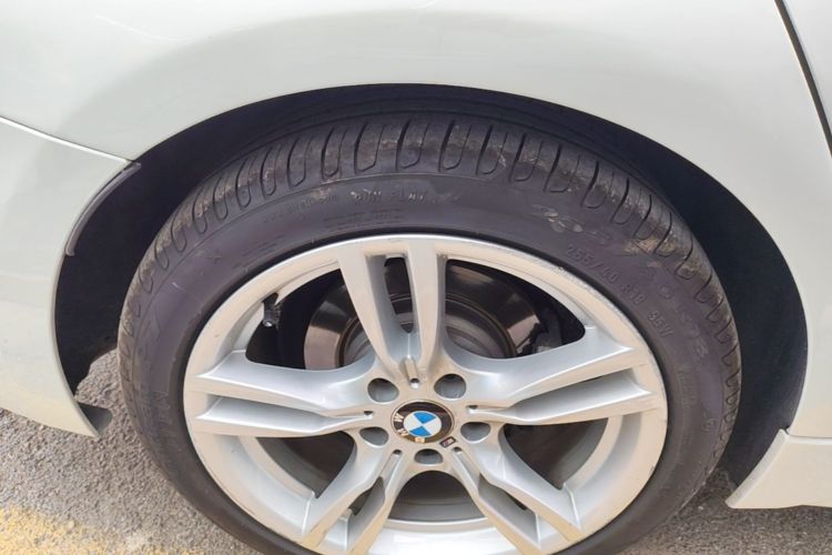 BMW 3 Series 2019 #10 BMW 3 Series 2019 car image #10