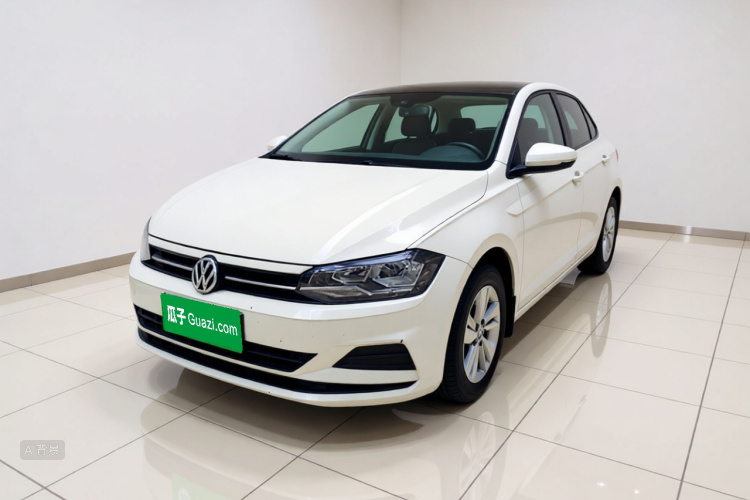 Volkswagen Polo 2021 car image #2