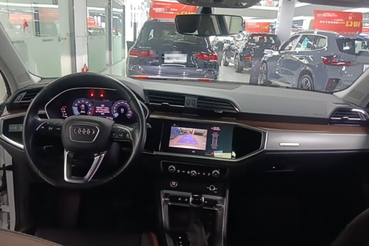 Audi Q3 2021 #10 Audi Q3 2021 изображение автомобиля #10