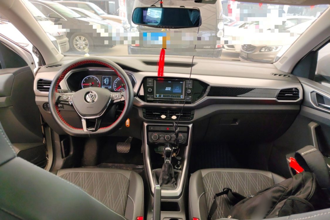 Volkswagen T-Cross 2020 immagine di auto #10