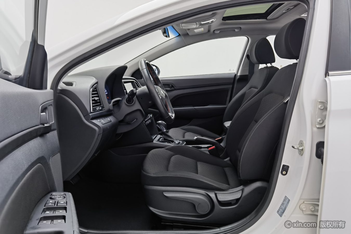 Hyundai Elantra AD 2017 imagen de coche #10