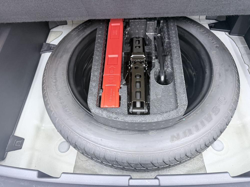 GEELY Vision X6 2021 immagine di auto #17