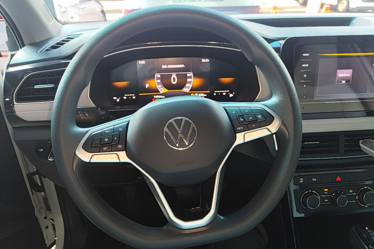 Volkswagen Tharu 2025 #11 Volkswagen Tharu 2025 car image #11