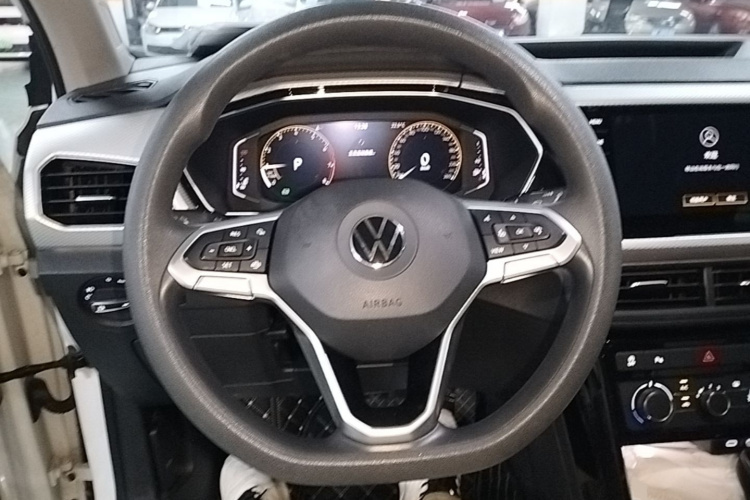 Volkswagen Tacqua 2021 #15 Volkswagen Tacqua 2021 صورة سيارة #15